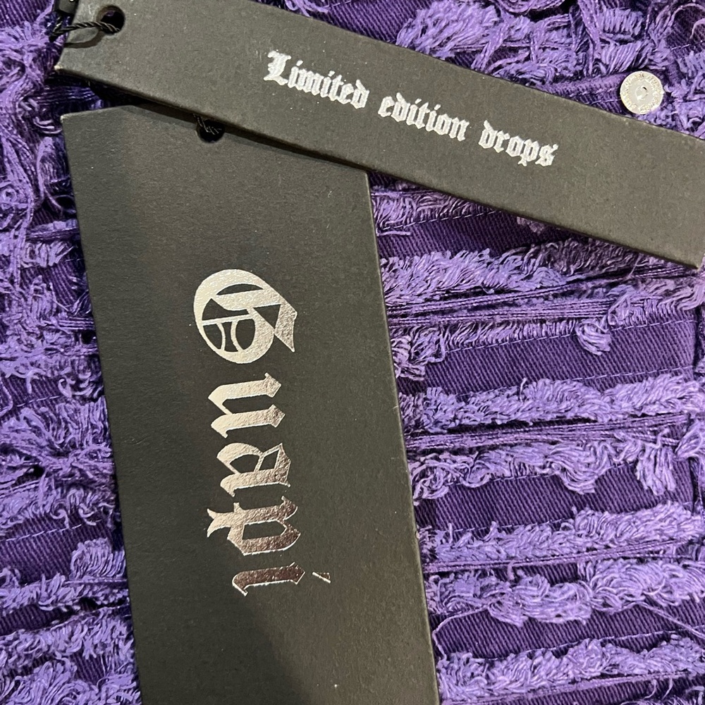 Guapi Jeans Mens 28 Purple Distressed Shredded Flare Pants
Brand New with Tags - Picture 10 of 13